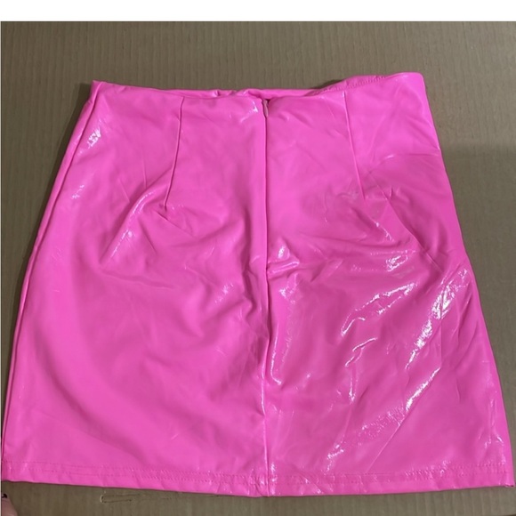 Hot Pink Latex Mini Skirt - Picture 2 of 3